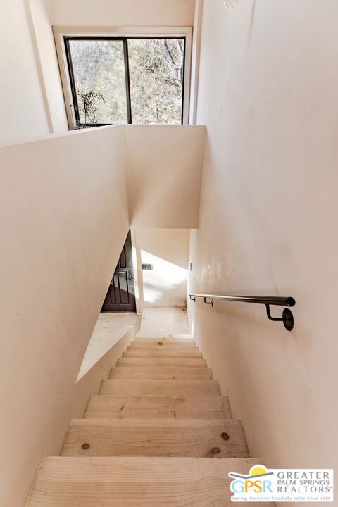 25150 Cougar Road, Idyllwild CA: https://media.crmls.org/mediaz/9fe23087-7b20-4cb6-81c5-bedce1918ce1.jpg