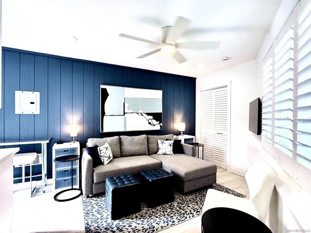 3980 Crown Point Drive, San Diego CA: https://media.crmls.org/mediaz/9fe25017-b02e-4f84-8e0e-4e19078aa813.jpg