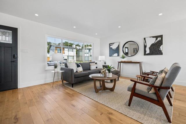 170 Beachview Avenue, Pacifica CA: https://media.crmls.org/mediaz/9fe28d51-5423-4b5f-b722-5ad6ccfebb9c.jpg