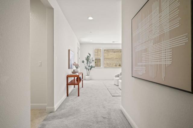 29732 Cantera Drive, Hayward CA: https://media.crmls.org/mediaz/9fe370b6-fbf0-430f-af34-649f339fc720.jpg