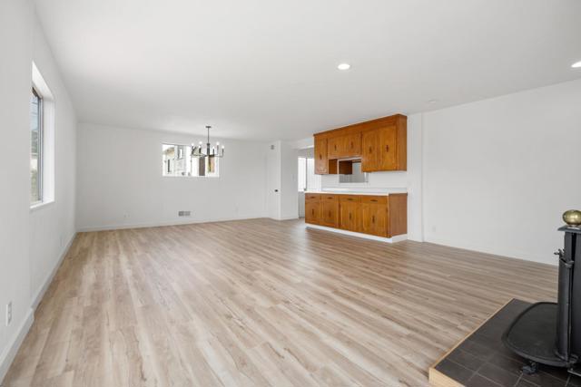 58 N Mayfair Avenue, Daly City CA: https://media.crmls.org/mediaz/9fe52036-9b4f-4cdd-a7f4-0358063964c0.jpg