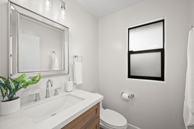 1307 Clove St, San Diego CA: https://media.crmls.org/mediaz/9fe55e1e-295d-423d-ba75-89aba4e399e9.jpg