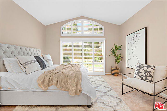 1668 Fox Springs Circle, Newbury Park CA: https://media.crmls.org/mediaz/9fe61439-996e-481b-9983-0486ee90e647.jpg