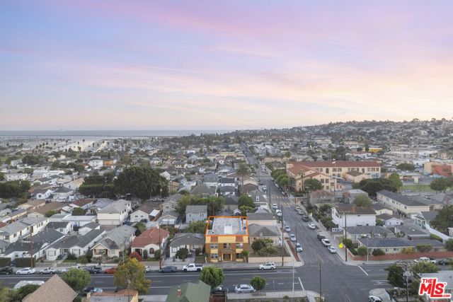 383 W 14th Street, San Pedro CA: https://media.crmls.org/mediaz/9fe62eca-7fca-4f7d-b178-ffa720a71951.jpg