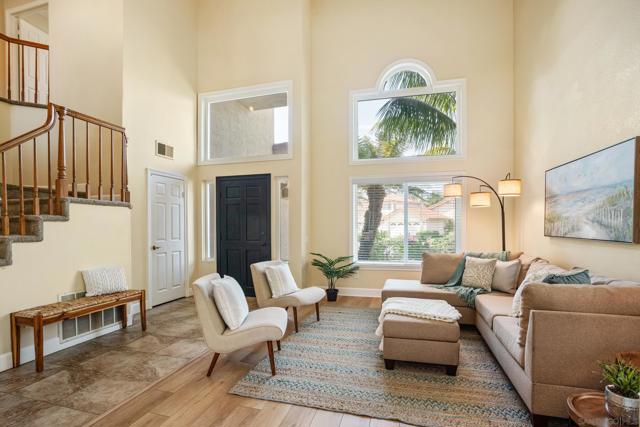 2009 Applewood Ln, Vista CA: https://media.crmls.org/mediaz/9fe6d8f0-20f4-421f-9c1c-c6e544847fe3.jpg