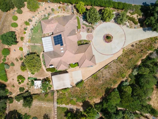 30646 Red Hawk Road, Valley Center CA: https://media.crmls.org/mediaz/9fe81b96-0175-46df-a147-4fd5aed7892e.jpg