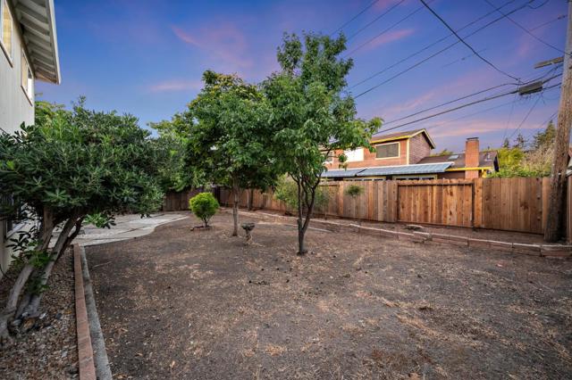 787 San Clemente Way, Mountain View CA: https://media.crmls.org/mediaz/9fe8f5ce-e2e7-4634-9379-0614fd673fa7.jpg