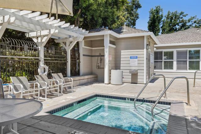 1982 W Bayshore Road, East Palo Alto CA: https://media.crmls.org/mediaz/9fe9f472-7149-4556-a505-753565731ff7.jpg