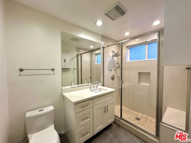 1246 N Genesee Avenue, West Hollywood CA: https://media.crmls.org/mediaz/9fea70f3-d0e9-4b1c-bf76-52d9fa7a6ba7.jpg