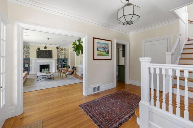 827 Walnut Avenue, Burlingame CA: https://media.crmls.org/mediaz/9feb01dd-eee9-4137-b44e-73a6382d764f.jpg