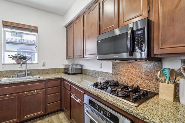 2155 Playa Dr., Chula Vista CA: https://media.crmls.org/mediaz/9feb2bbf-63d1-4b94-8dc6-c7169a37c512.jpg