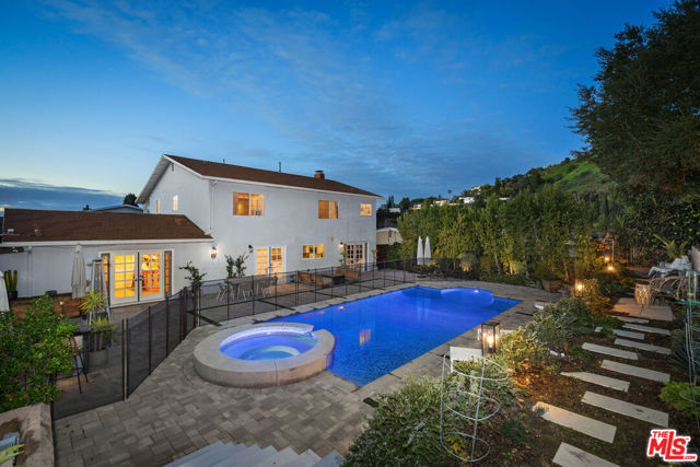 3156 Dona Emilia Drive, Studio City CA: https://media.crmls.org/mediaz/9feb33d5-be4f-4742-9dd5-e14a8d59c41d.jpg