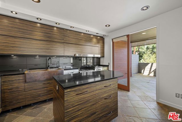 2222 Bancroft Avenue, Los Angeles CA: https://media.crmls.org/mediaz/9feb4809-c1fd-41c5-9b03-0cccbcabed3f.jpg
