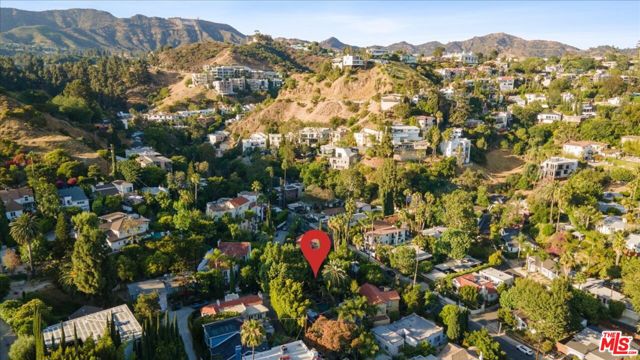 2276 La Granada Drive, Los Angeles CA: https://media.crmls.org/mediaz/9feb588b-5301-448a-a390-5abcb97cf38e.jpg