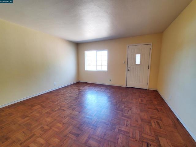 766 38Th St, Richmond CA: https://media.crmls.org/mediaz/9feb6419-d107-4c25-9f1a-579dda252c72.jpg