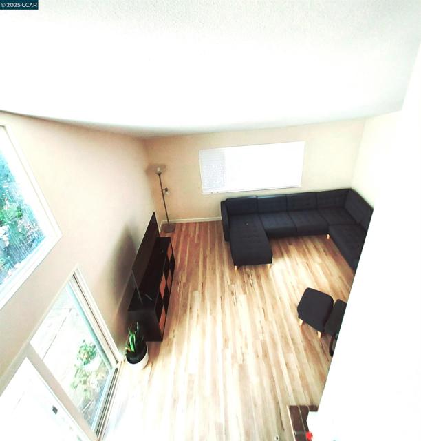 1936 Nero Ct, Walnut Creek CA: https://media.crmls.org/mediaz/9feb803f-c93a-488b-baf7-0934e17af719.jpg