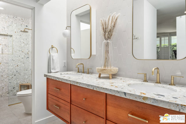 1821 Sandcliff Road, Palm Springs CA: https://media.crmls.org/mediaz/9febce46-46b7-47b3-99c6-a621ae198178.jpg