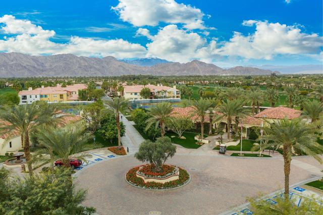 80288 Via Tesoro, La Quinta CA: https://media.crmls.org/mediaz/9fed1ba5-d9bf-4ef6-abf3-e7e762ae55f0.jpg