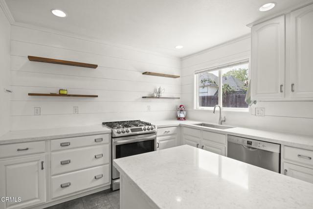 709 Walker Avenue, Camarillo CA: https://media.crmls.org/mediaz/9fed2b00-d68b-4b0b-80e3-285b8cd9350d.jpg