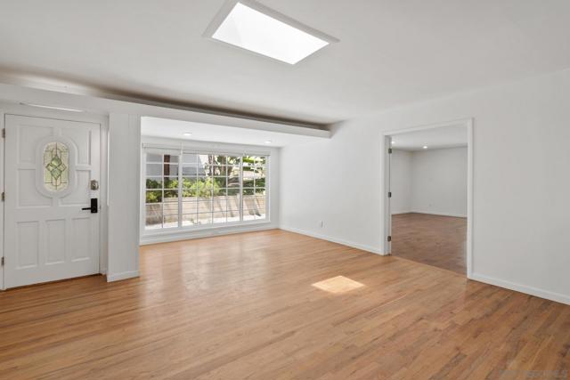 2821 N Arroyo Drive, San Diego CA: https://media.crmls.org/mediaz/9fed6d7e-1196-41cb-84bd-0e8e97318c73.jpg