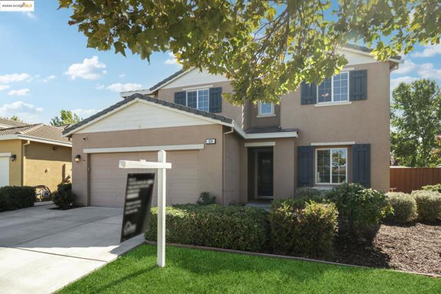 124 Clear Lake Ct, Oakley CA: https://media.crmls.org/mediaz/9fedc0c1-9296-4ece-8490-fed1bad13483.jpg