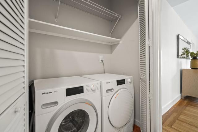 2061 Valparaiso Avenue, Menlo Park CA: https://media.crmls.org/mediaz/9fee7380-42b3-4f85-9c39-363d595adfdb.jpg