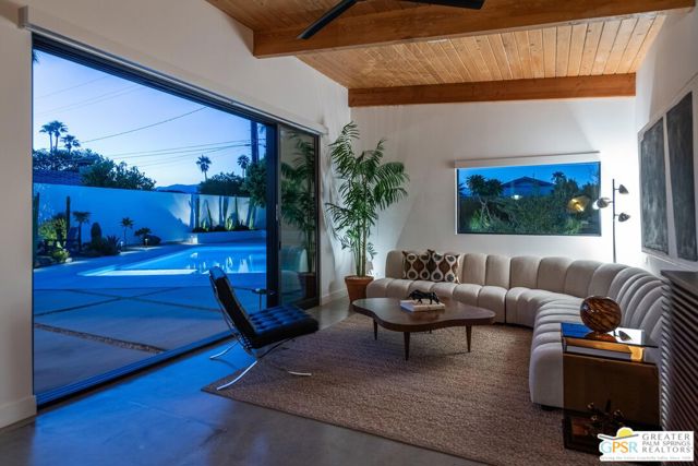 454 E Lindsey Drive, Palm Springs CA: https://media.crmls.org/mediaz/9fee9486-f8c3-4a92-ac70-97c40739ce27.jpg