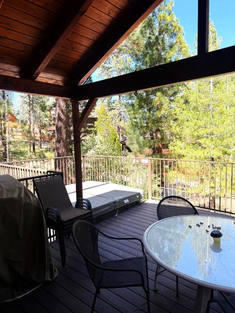 473 Chipmunk Lane Lane, Big Bear CA: https://media.crmls.org/mediaz/9fef6d1d-64c0-4b06-ab3f-b36764837e8e.jpg