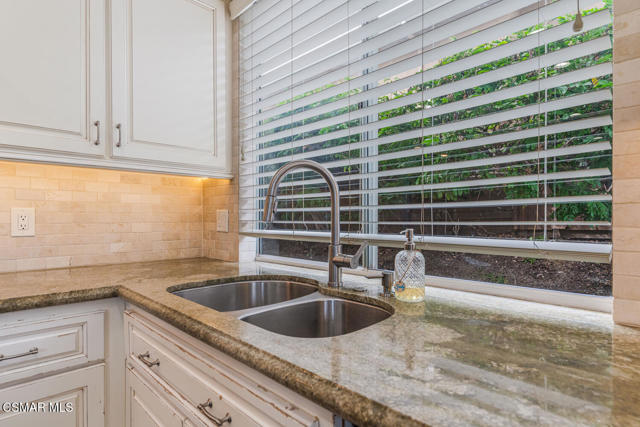 676 Buenos Tiempos Drive, Camarillo CA: https://media.crmls.org/mediaz/9ff0b6c2-709a-4516-ba95-e9f2381cbc9e.jpg