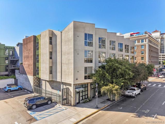 777 6Th Ave, San Diego CA: https://media.crmls.org/mediaz/9ff1c06a-66cf-46d3-8e3a-cb8f7315d400.jpg