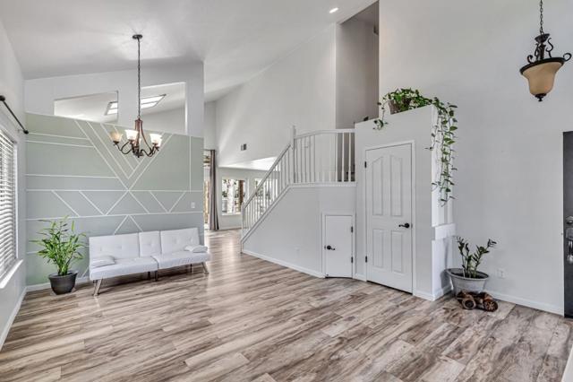 2191 Spruce Drive, Hollister CA: https://media.crmls.org/mediaz/9ff22bca-51ba-4679-aa3a-07e937d6a7ca.jpg