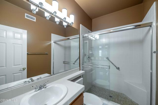 3194 Sunset Hills Boulevard, Thousand Oaks CA: https://media.crmls.org/mediaz/9ff27de1-c29b-4d49-9fea-88c3527bbbeb.jpg