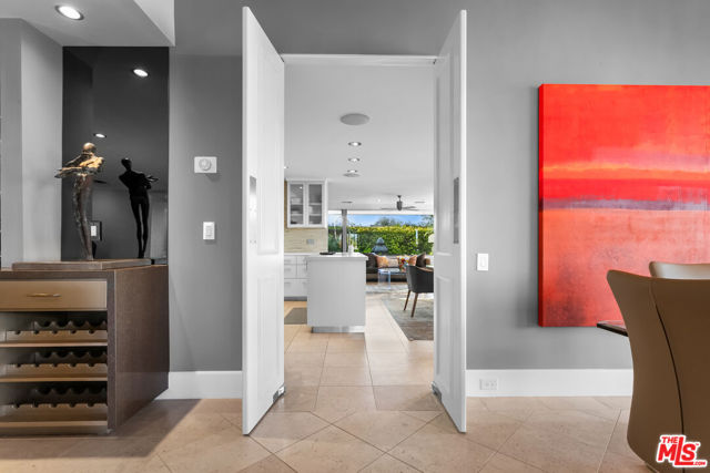 4 Trinity Court, Rancho Mirage CA: https://media.crmls.org/mediaz/9ff3a16f-9681-40fb-83d8-8a630e460702.jpg