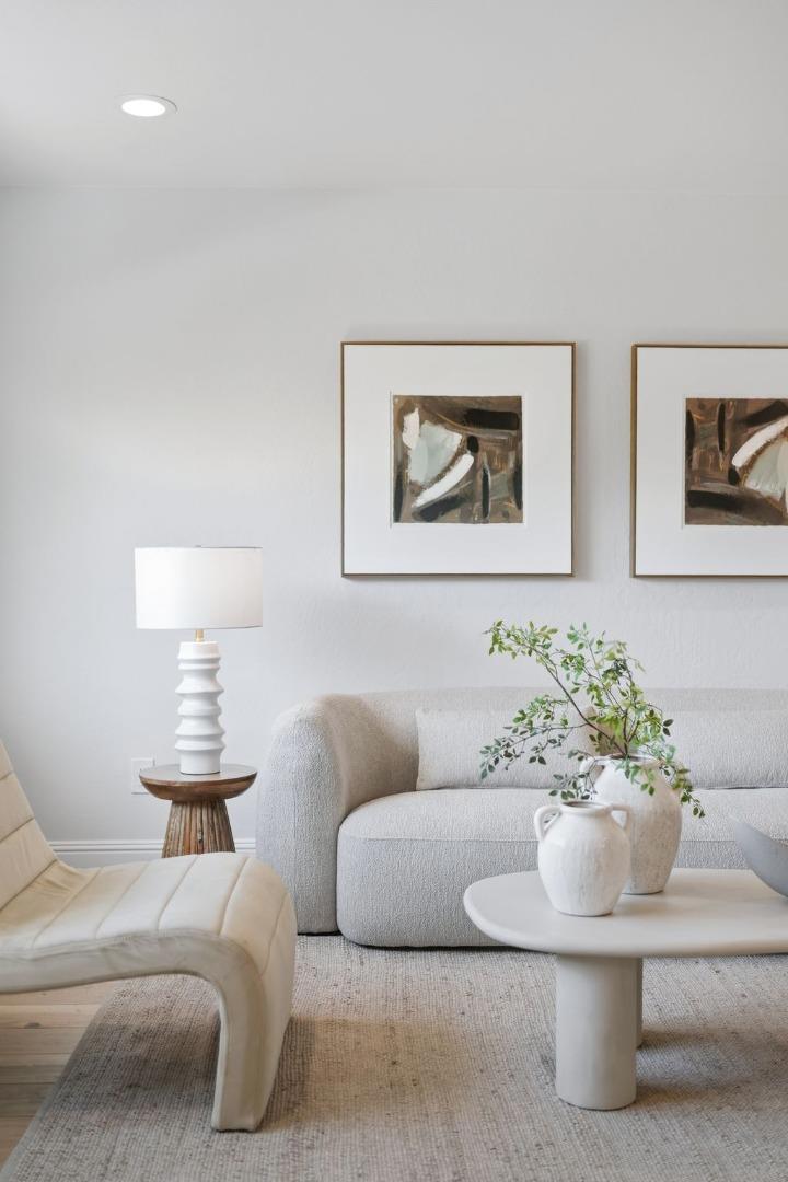 https://media.crmls.org/mediaz/9ff3e48b-a080-4fdd-8090-46df031e00b2.jpg?preset=X-Large
