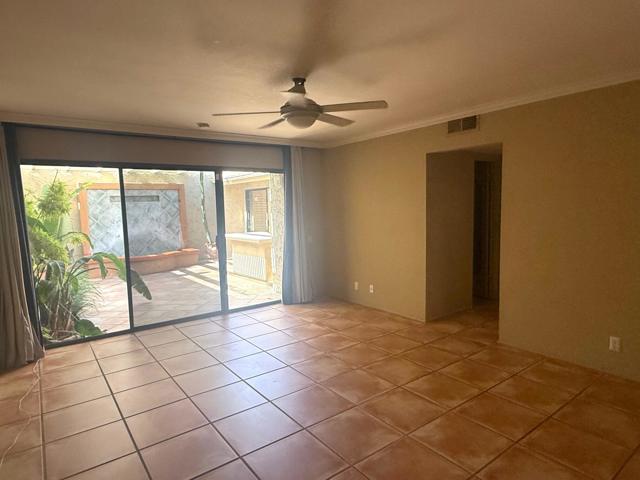 1665 S La Reina Way, Palm Springs CA: https://media.crmls.org/mediaz/9ff3f577-33aa-4291-b222-50f53dadadce.jpg