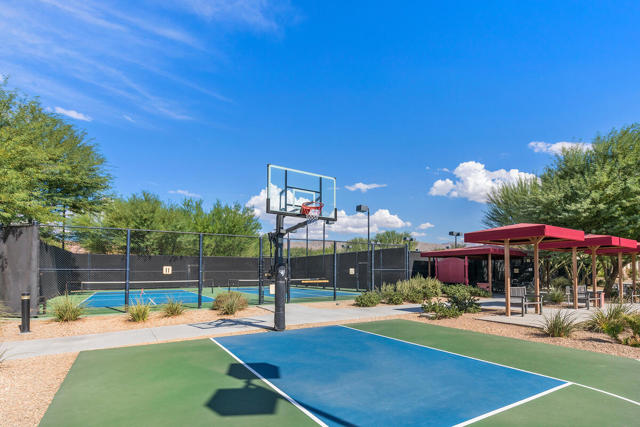 81390 Corte Trigo, Indio CA: https://media.crmls.org/mediaz/9ff4f272-aca0-4117-a723-cf9c0b338d77.jpg