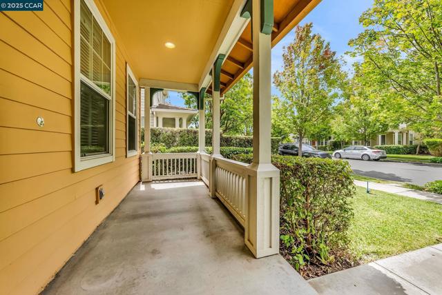 630 Oscar St, Vallejo CA: https://media.crmls.org/mediaz/9ff4f410-2452-48e3-95cf-f8de517df798.jpg