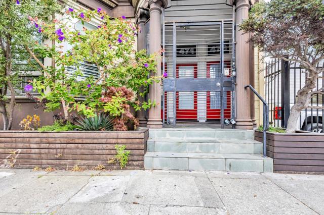473 South Van Ness Avenue, San Francisco CA: https://media.crmls.org/mediaz/9ff50264-e39e-41fc-86ca-68ddbf40be9e.jpg