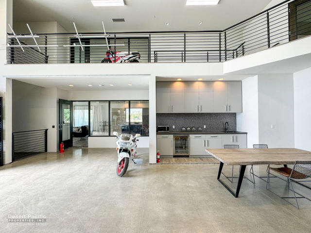61680 Fullerton Dr, Thermal CA: https://media.crmls.org/mediaz/9ff5ebdd-b979-4701-a33a-84b3605ac55e.jpg
