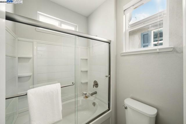 218 Stratus Cmn, Livermore CA: https://media.crmls.org/mediaz/9ff62e1a-17be-487d-a671-e0c6eae370e4.jpg