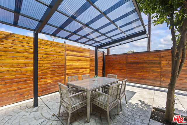 17660 Martha Street, Encino CA: https://media.crmls.org/mediaz/9ff677b1-8b76-4e71-8b72-5a477a889bcc.jpg