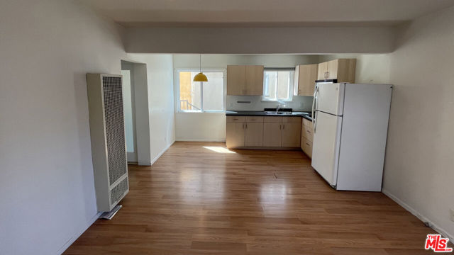 732 Washington Boulevard, Marina del Rey CA: https://media.crmls.org/mediaz/9ff6c6a4-60a8-4d06-b70f-8fd4865ddd84.jpg