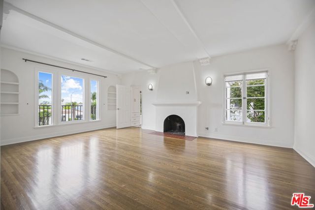1148 S Stanley Avenue, Los Angeles CA: https://media.crmls.org/mediaz/9ff6d1e5-0904-433d-aefb-4954ac420df9.jpg