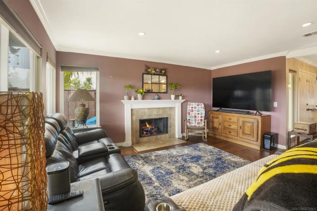 1867 Guilder Gln, Escondido CA: https://media.crmls.org/mediaz/9ff7c05b-7f22-487c-9d75-94426305bb9f.jpg