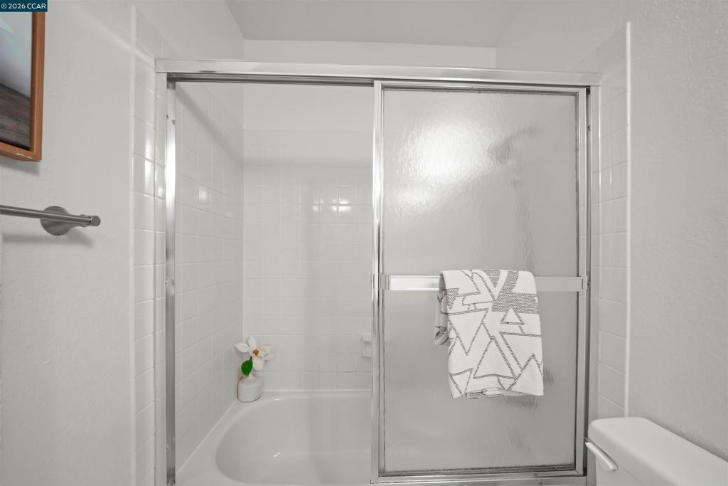https://media.crmls.org/mediaz/9ff7c541-19a1-4800-99b6-7a57044baf94.jpg?preset=X-Large