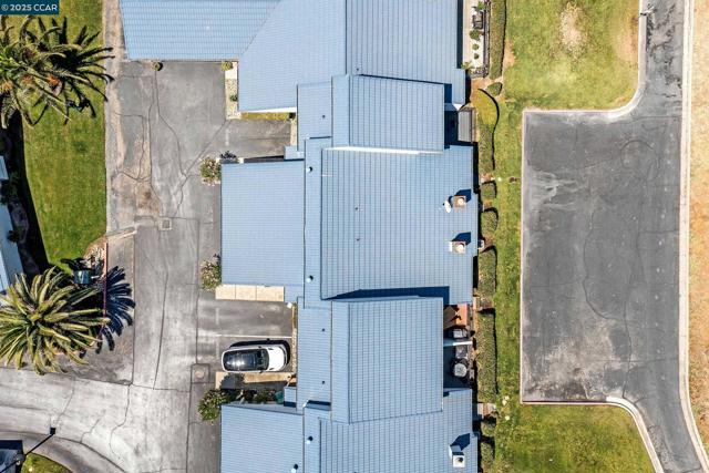 5727 Cutter Loop, Discovery Bay CA: https://media.crmls.org/mediaz/9ff89f22-5d36-419f-b69e-8bf642ff3ae1.jpg