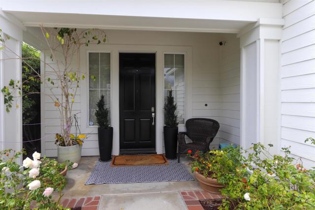 994 N Big Sky Lane, Orange CA: https://media.crmls.org/mediaz/9ff8d498-050a-4d38-ab16-c436702957d5.jpg