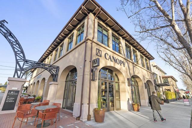 1246 Hoover Street, Menlo Park CA: https://media.crmls.org/mediaz/9ff938b6-5748-4013-bc10-47d1b7c416ae.jpg