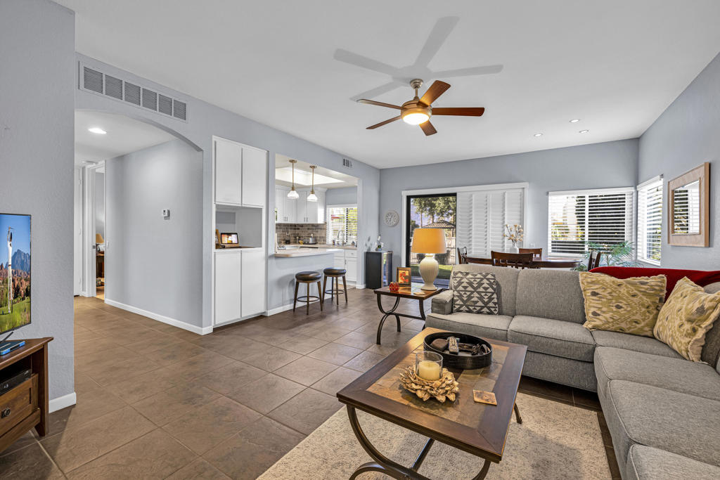 MLS #219137485DA image #3