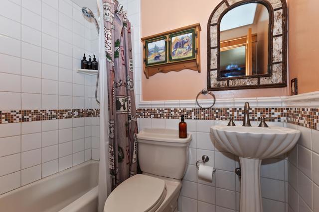 42400 Eagle Ridge, Big Bear CA: https://media.crmls.org/mediaz/9ff99797-06bd-475d-8f9e-9f4480004f94.jpg